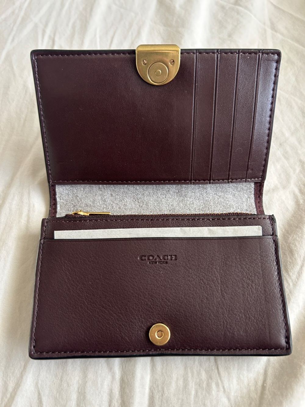 Coach Dreamer card case in Oxblood - Picture 2 of 9